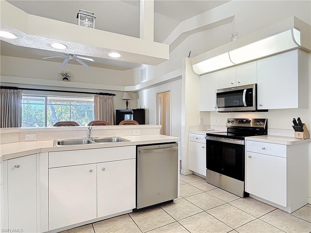 103 Wahoo DR, ROTONDA WEST FL 33947-4