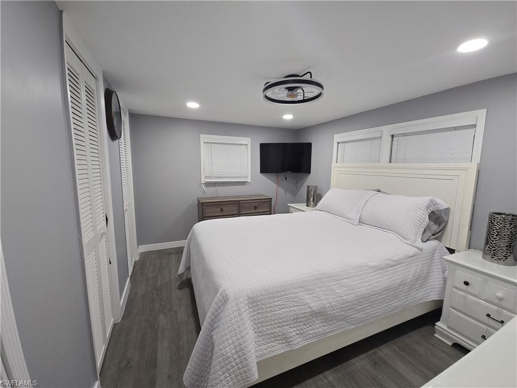 9 Moonstone CIR, NAPLES FL 34112-16