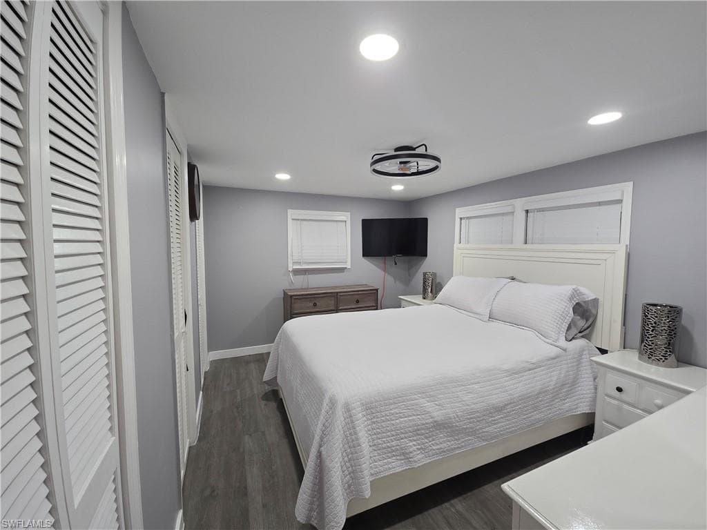 9 Moonstone CIR, NAPLES FL 34112-11