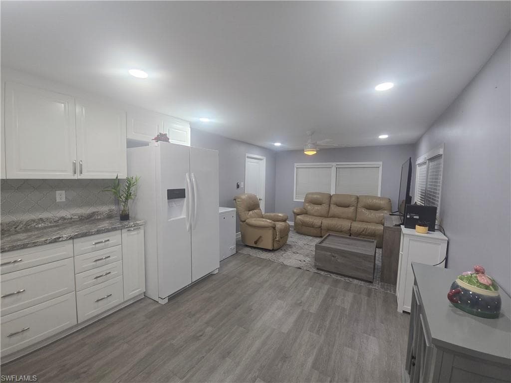 9 Moonstone CIR, NAPLES FL 34112-6