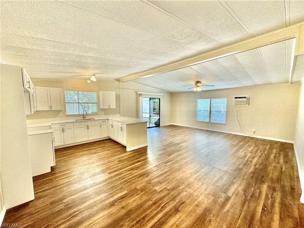 1252 Henderson Creek DR, NAPLES FL 34114-3