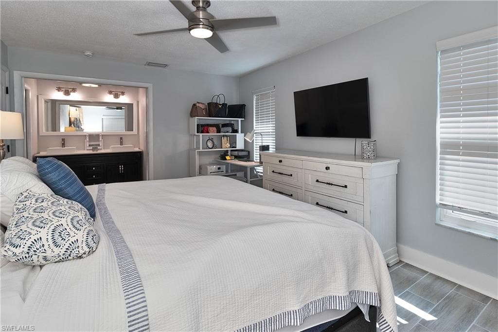 2376 Armour DR, DUNEDIN FL 34698-15