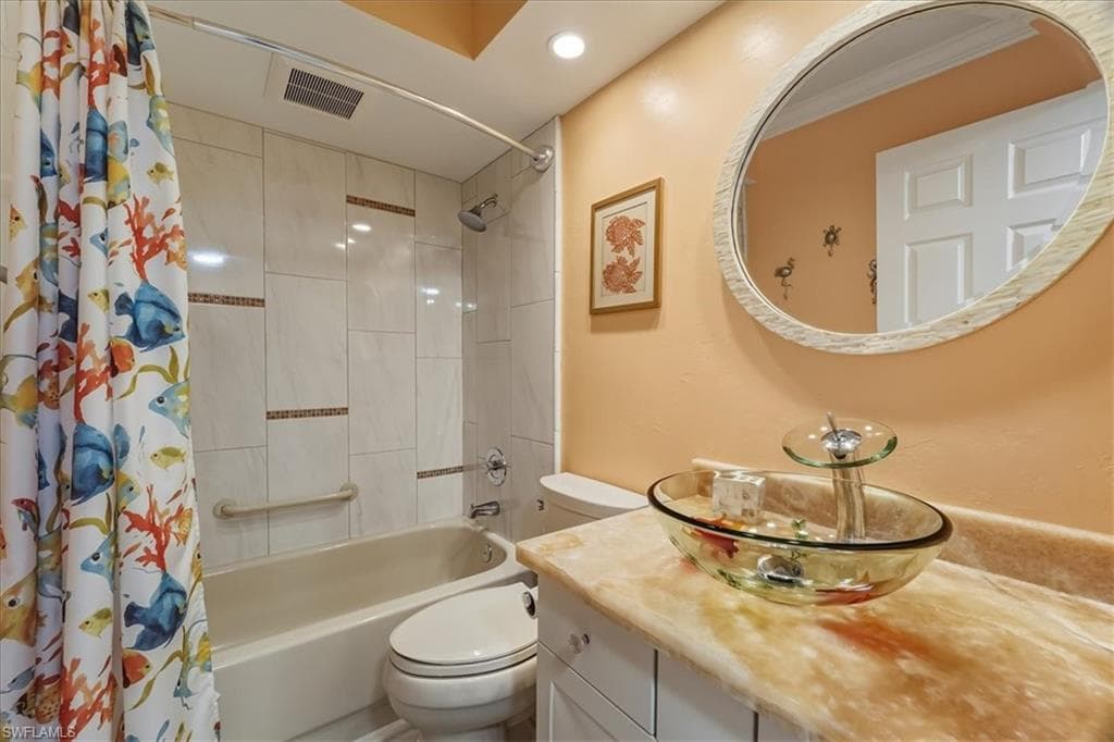 845 Gulf Pavilion DR # 102, NAPLES FL 34108-26