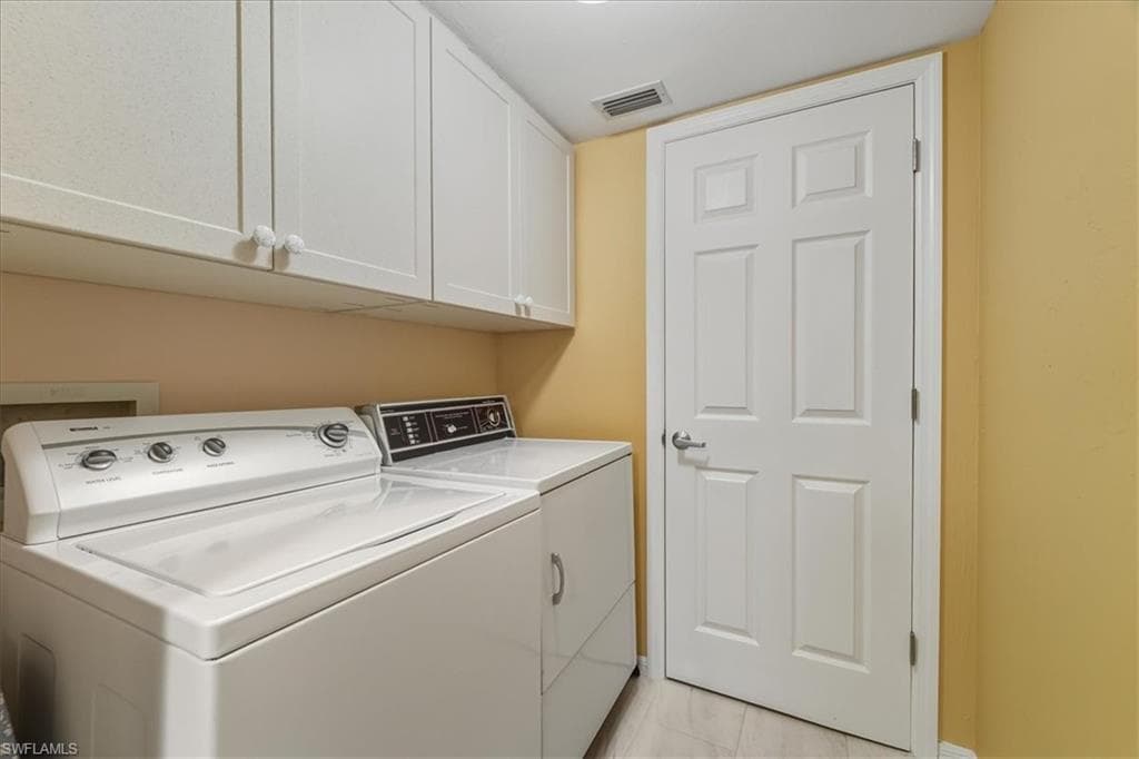 845 Gulf Pavilion DR # 102, NAPLES FL 34108-27