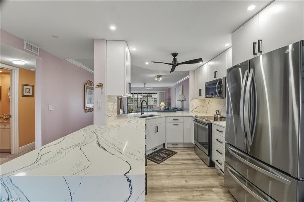 845 Gulf Pavilion DR # 102, NAPLES FL 34108-9