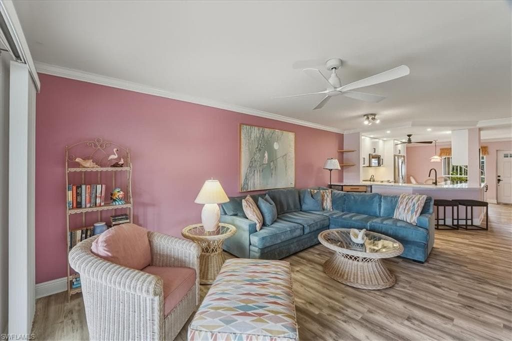 845 Gulf Pavilion DR # 102, NAPLES FL 34108-13