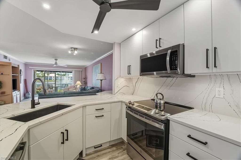 845 Gulf Pavilion DR # 102, NAPLES FL 34108-10