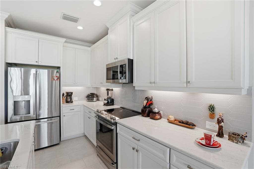 2647 Seychelles CIR 2206-15