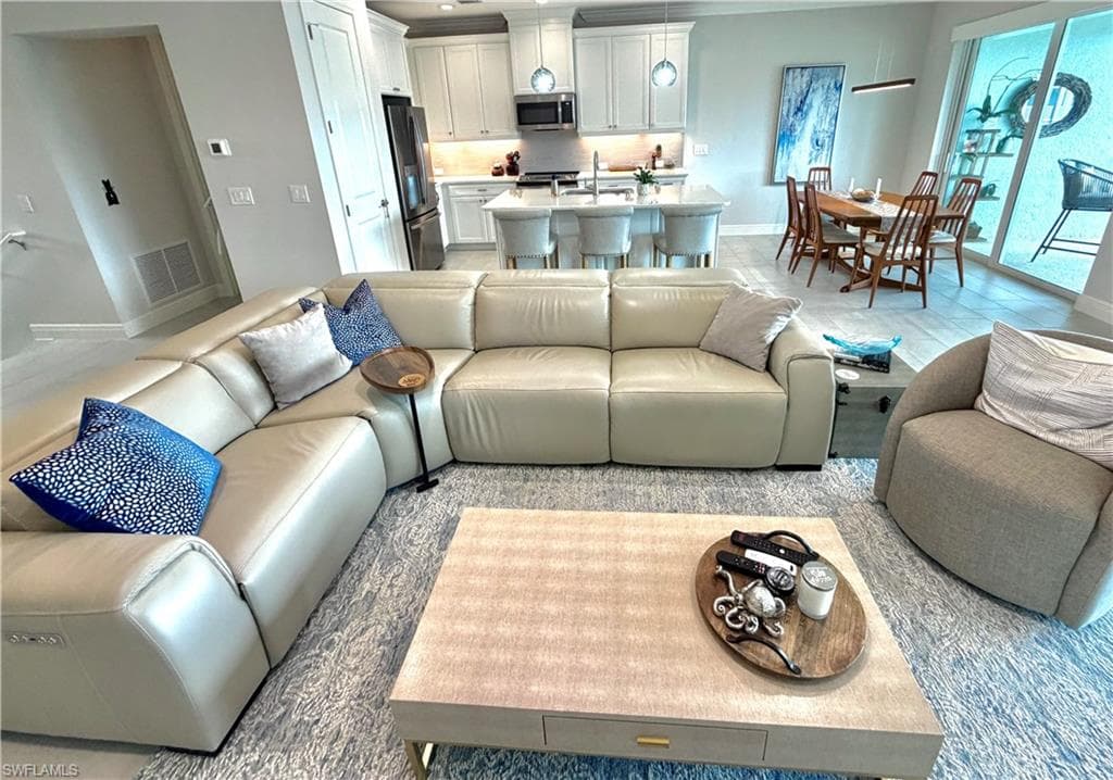 2647 Seychelles CIR 2206-23