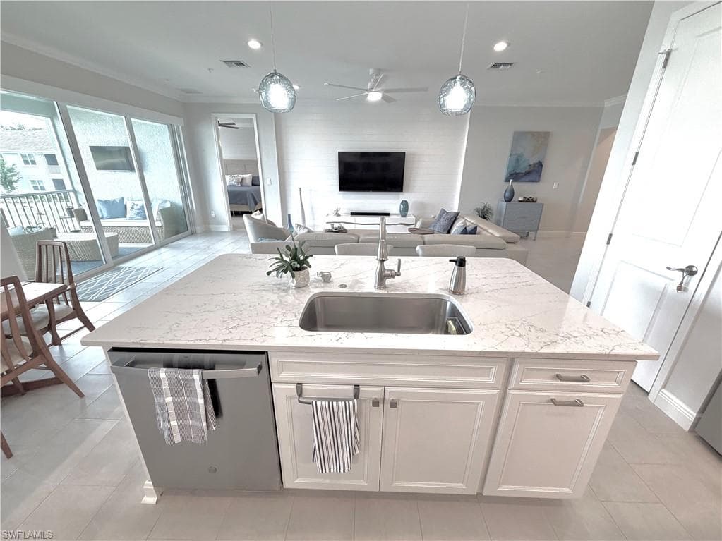 2647 Seychelles CIR 2206-14