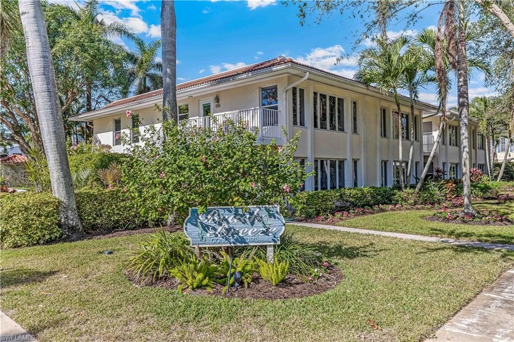 282 4th ST S-2
