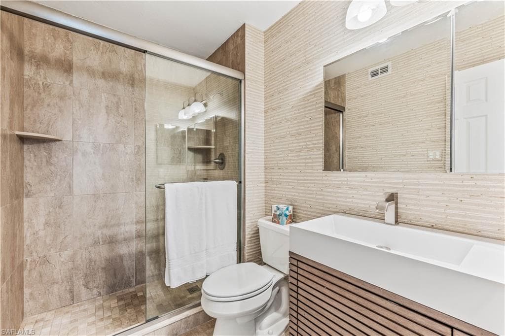 282 4th ST S-11