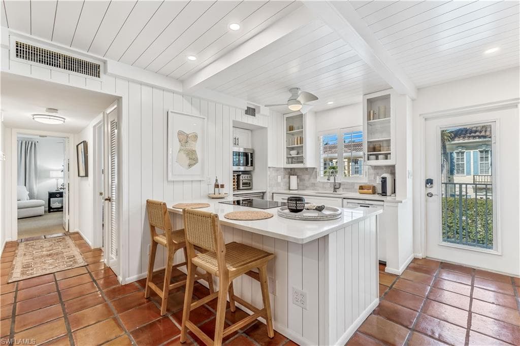 282 4th ST S-8