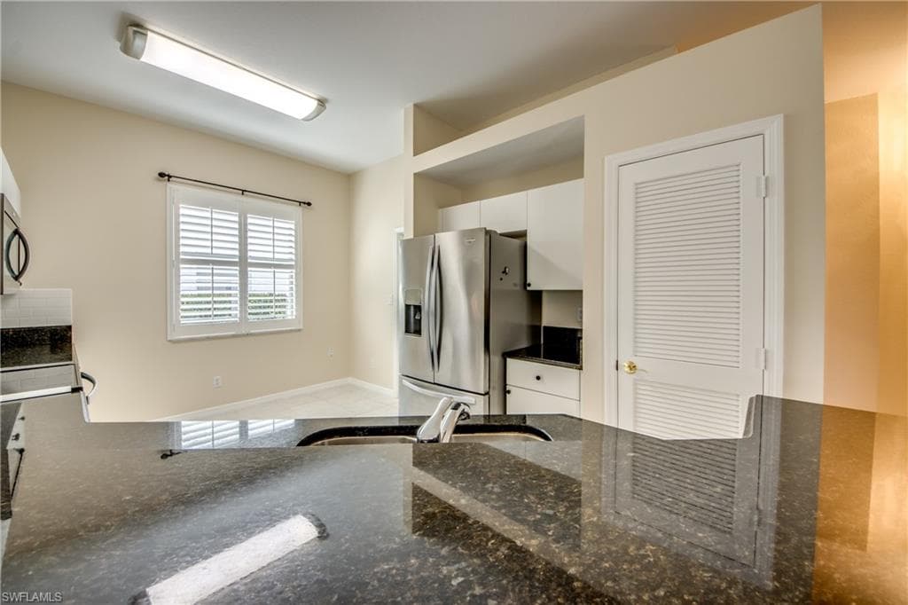 2667 Sunset Lake DR, CAPE CORAL FL 33909-12