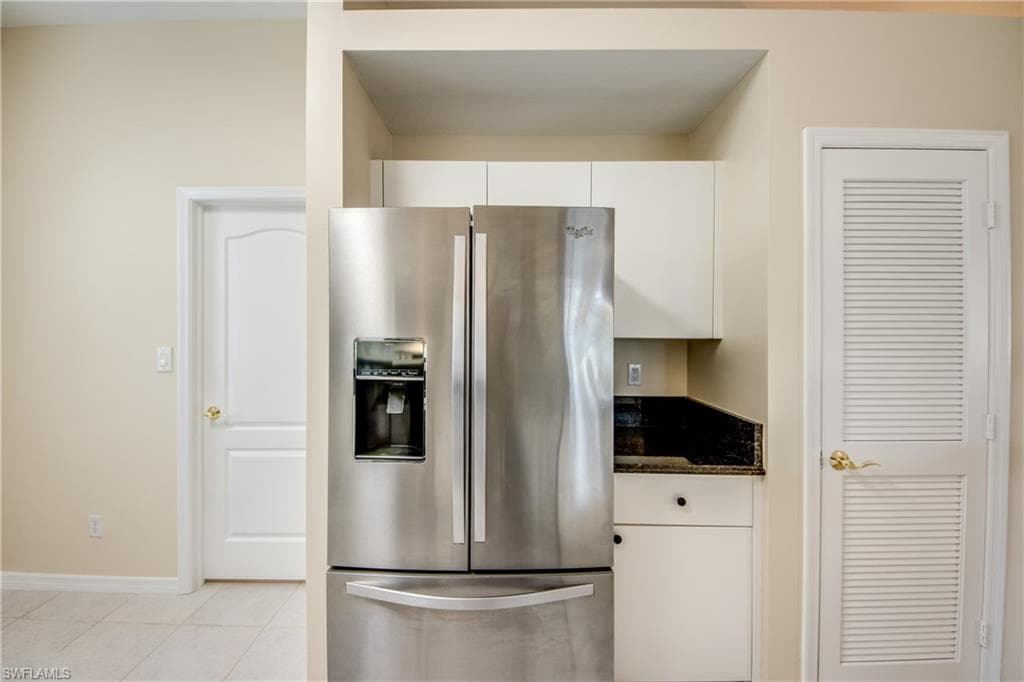 2667 Sunset Lake DR, CAPE CORAL FL 33909-19