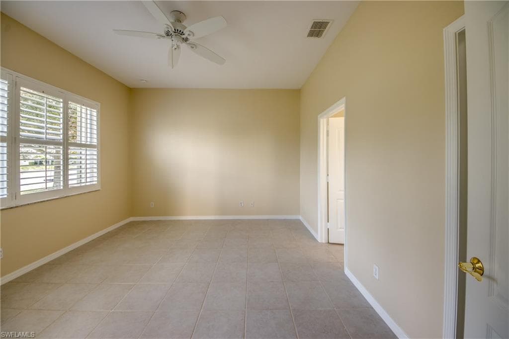 2667 Sunset Lake DR, CAPE CORAL FL 33909-23