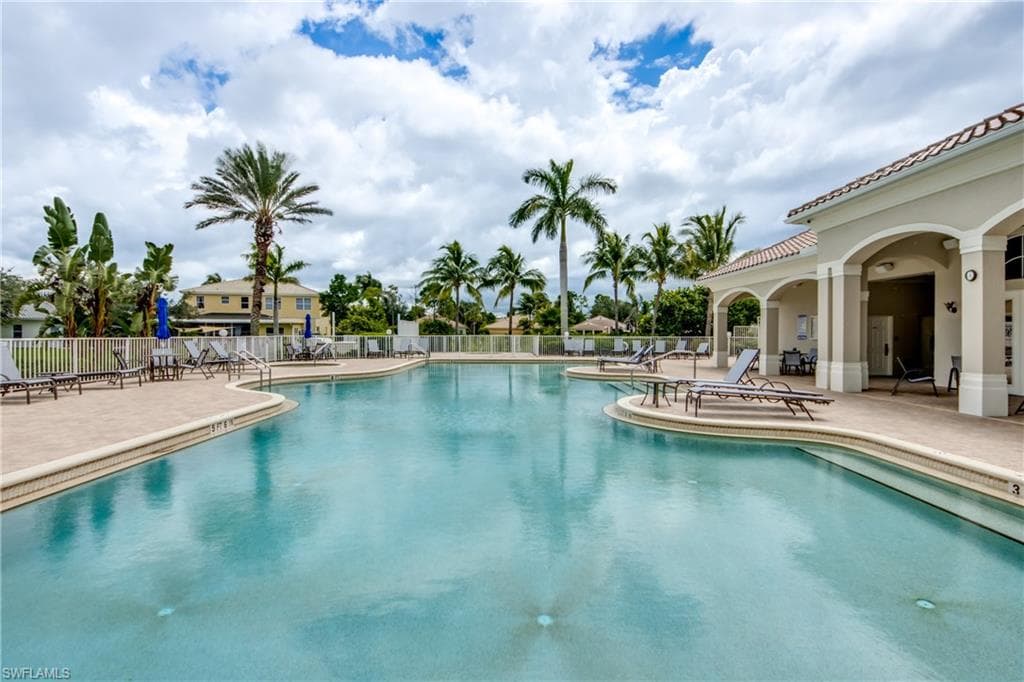 2667 Sunset Lake DR, CAPE CORAL FL 33909-48