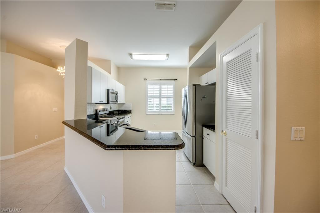 2667 Sunset Lake DR, CAPE CORAL FL 33909-13