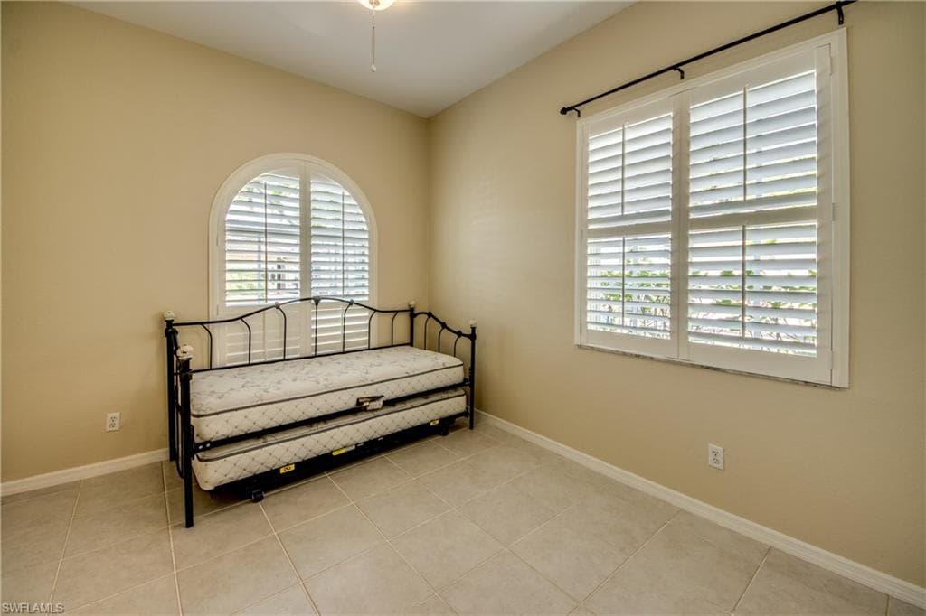 2667 Sunset Lake DR, CAPE CORAL FL 33909-30