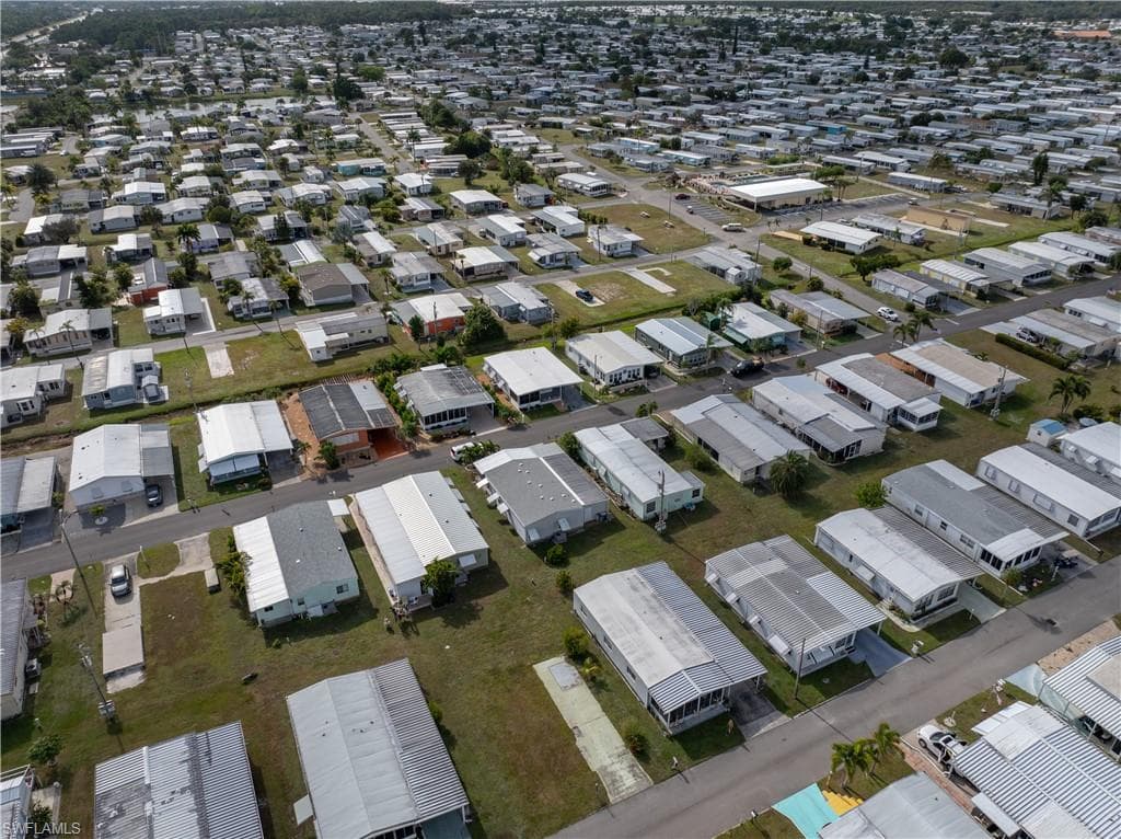 3465 Celestial WAY, NORTH FORT MYERS FL 33903-25