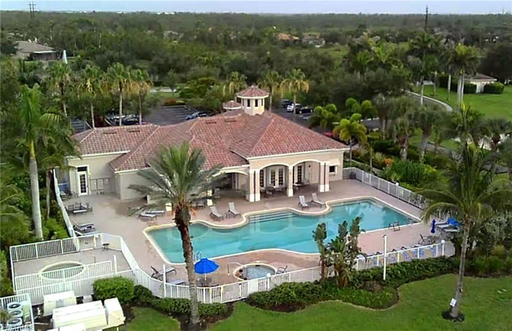 1437 Weeping Willow CT, CAPE CORAL FL 33909-25