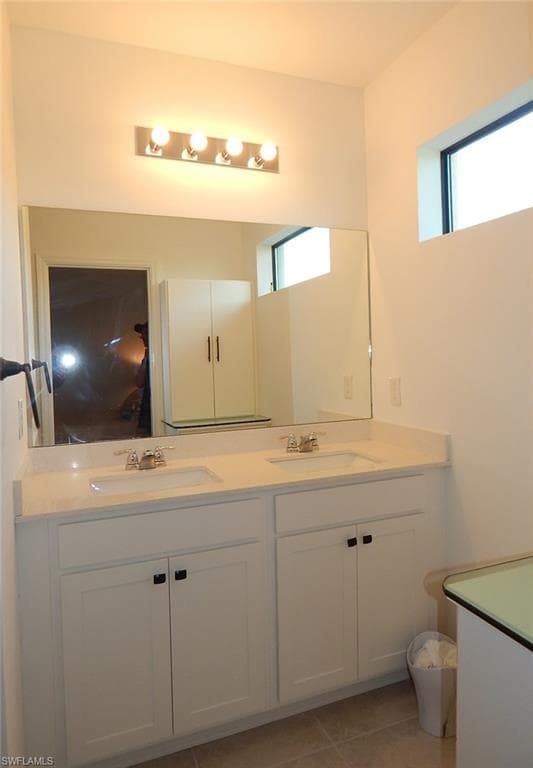 1437 Weeping Willow CT, CAPE CORAL FL 33909-13