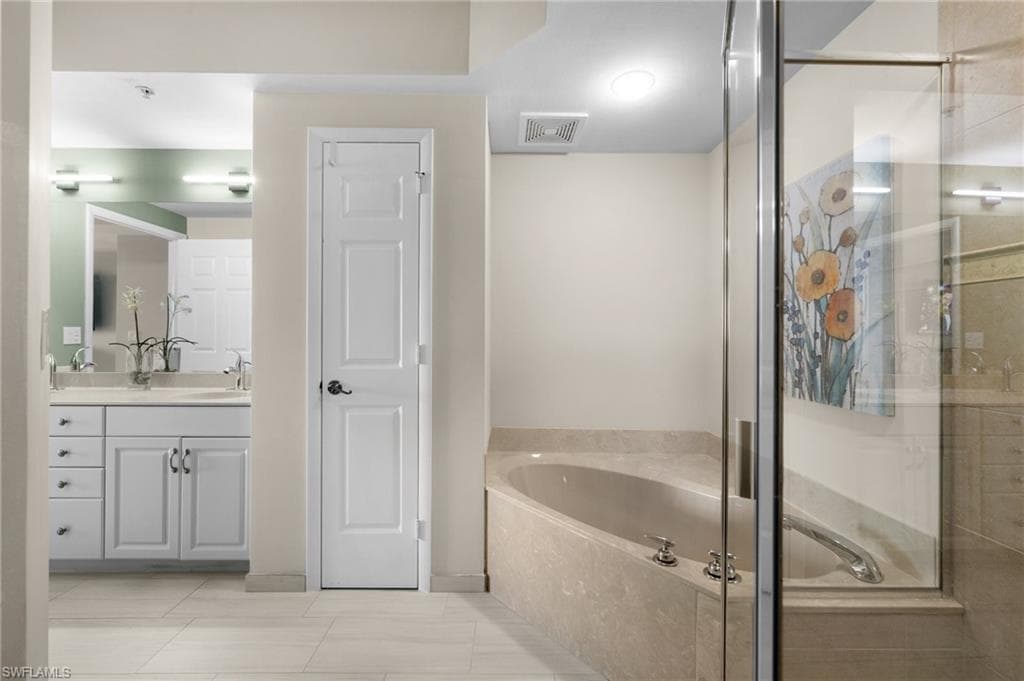 2797 1st ST # 1304, FORT MYERS FL 33916-22