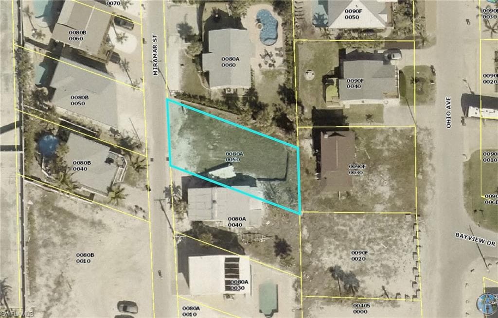 122 Miramar ST, FORT MYERS BEACH FL 33931-1