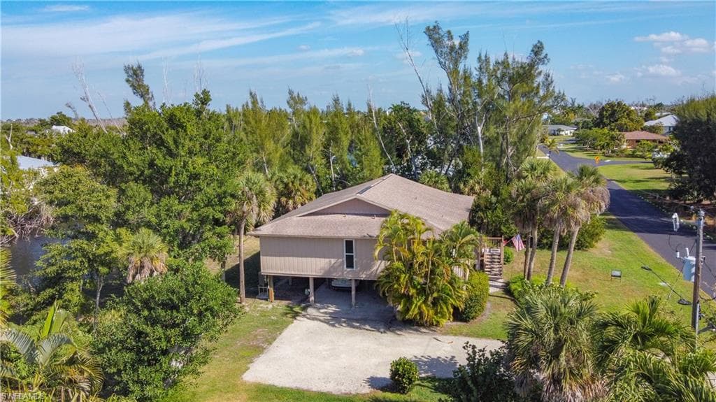 1595 Bunting LN, SANIBEL FL 33957-34