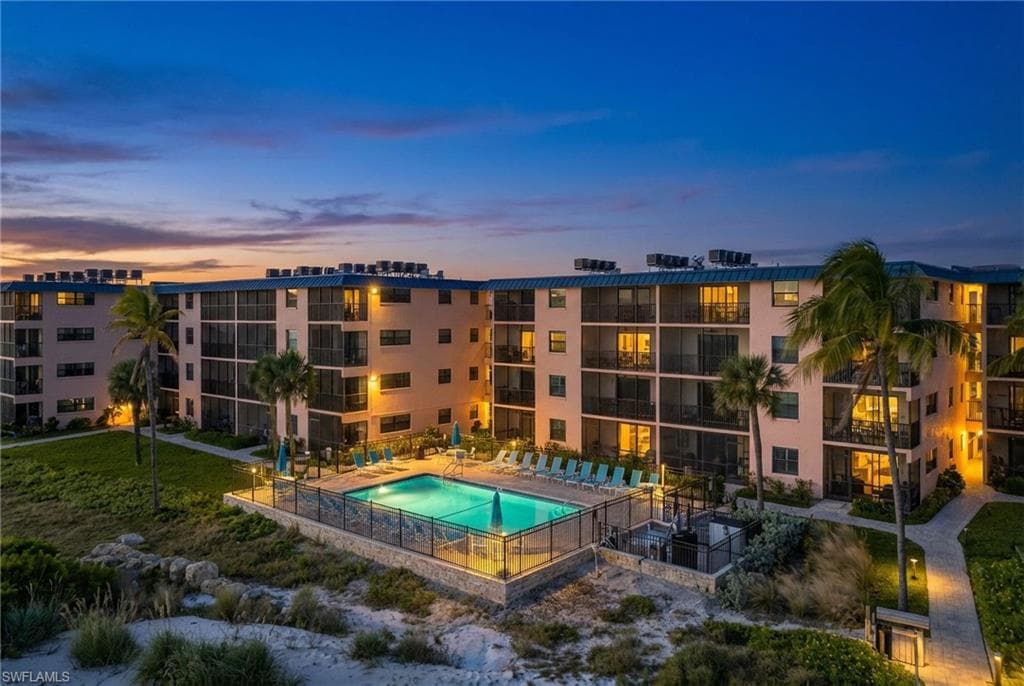 2230 Camino Del Mar DR, SANIBEL FL 33957-26