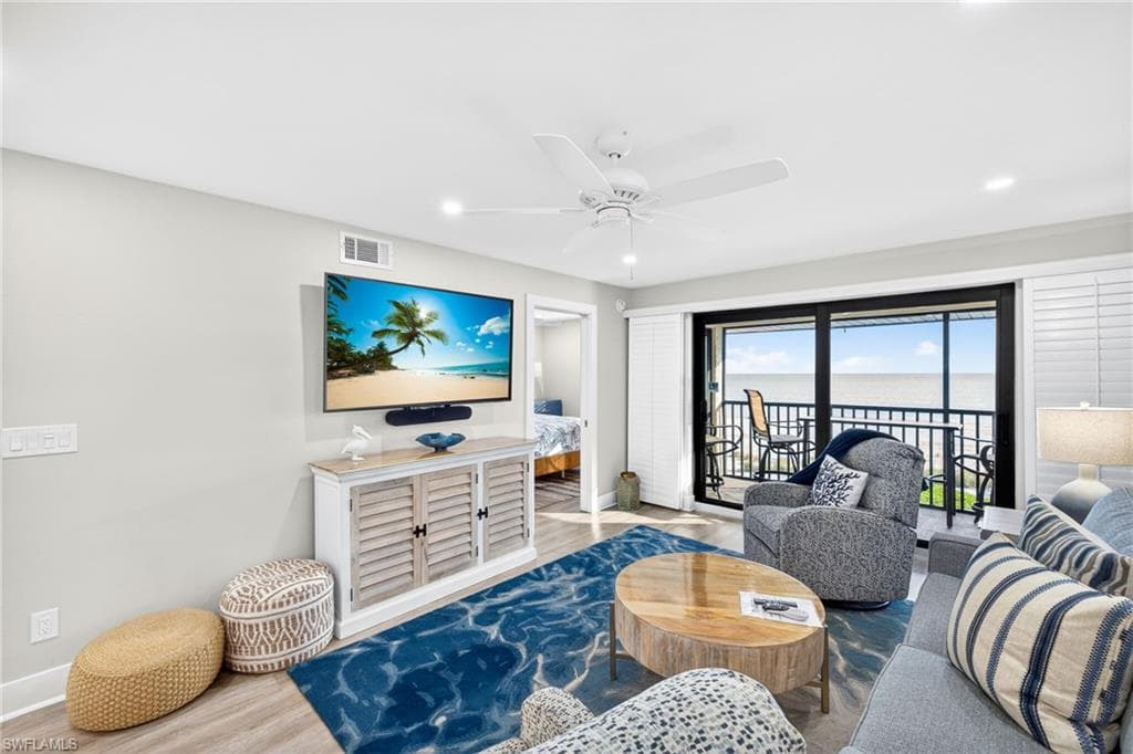 2230 Camino Del Mar DR, SANIBEL FL 33957-5