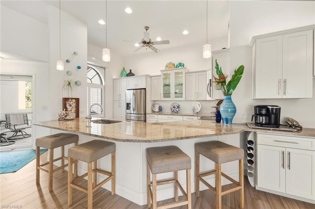 571 Beachwalk CIR # S201, NAPLES FL 34108-1