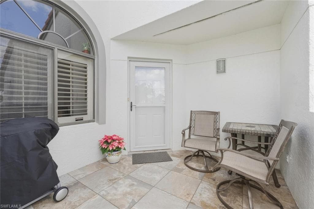 571 Beachwalk CIR # S201, NAPLES FL 34108-13