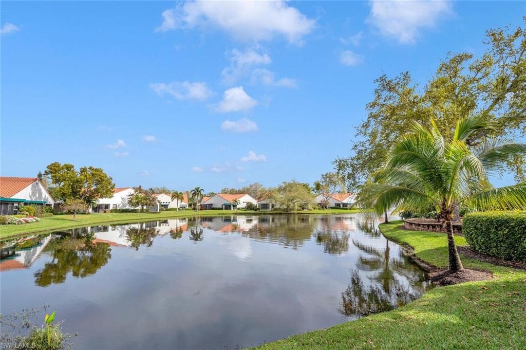571 Beachwalk CIR # S201, NAPLES FL 34108-28