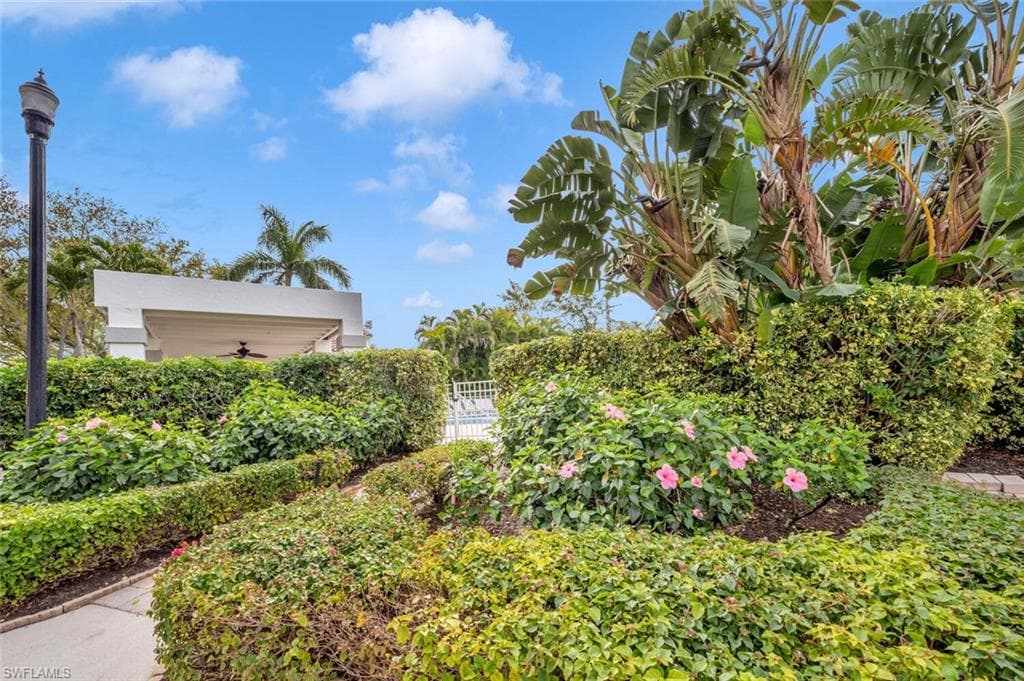 571 Beachwalk CIR # S201, NAPLES FL 34108-24