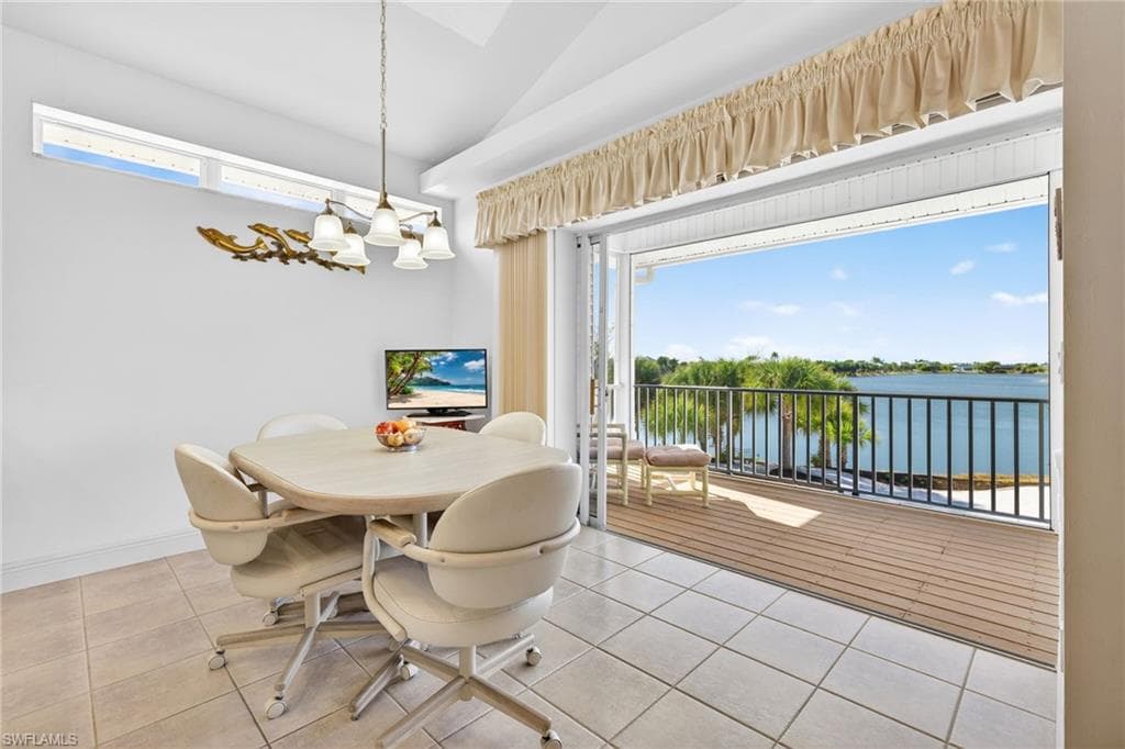 517 Lake Murex CIR, SANIBEL FL 33957-12