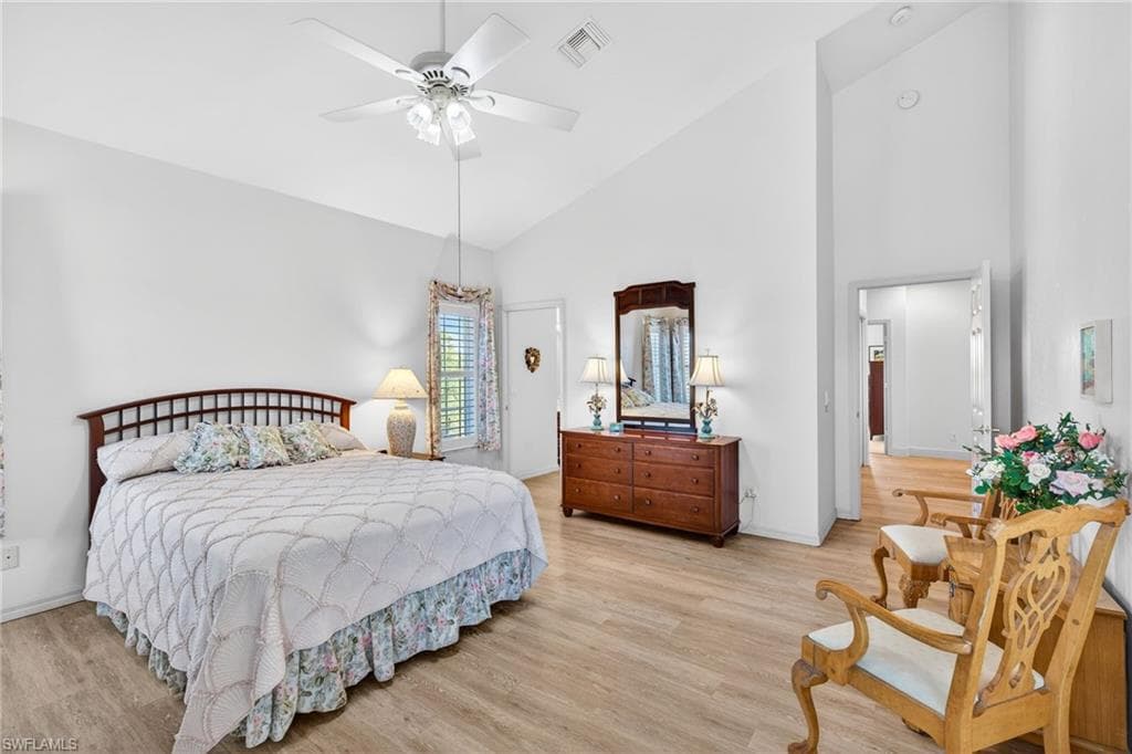 517 Lake Murex CIR, SANIBEL FL 33957-15
