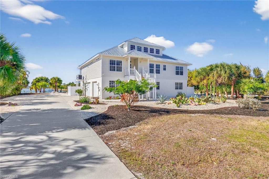 517 Lake Murex CIR, SANIBEL FL 33957-2