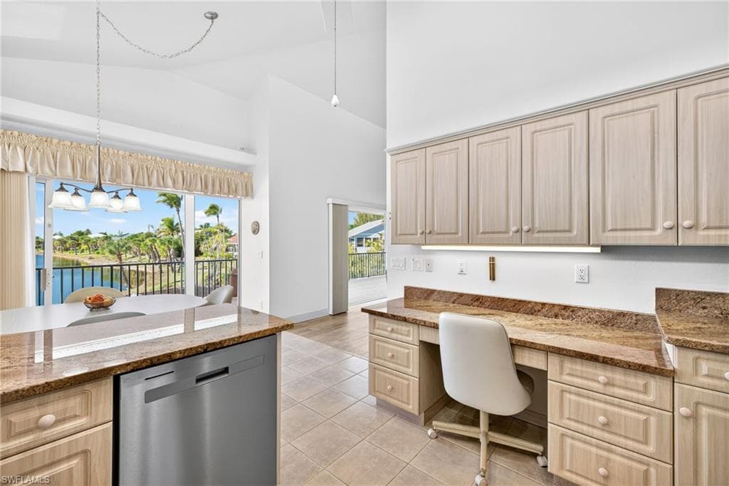 517 Lake Murex CIR, SANIBEL FL 33957-9