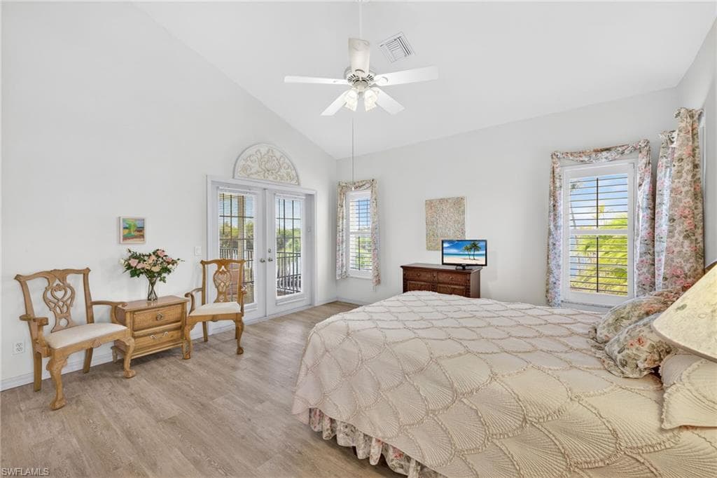 517 Lake Murex CIR, SANIBEL FL 33957-14