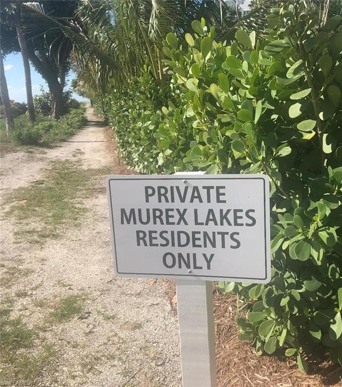 517 Lake Murex CIR, SANIBEL FL 33957-47