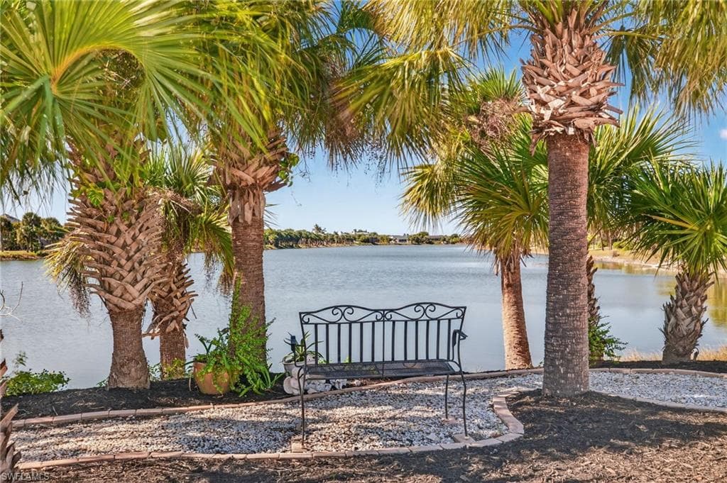 517 Lake Murex CIR, SANIBEL FL 33957-34