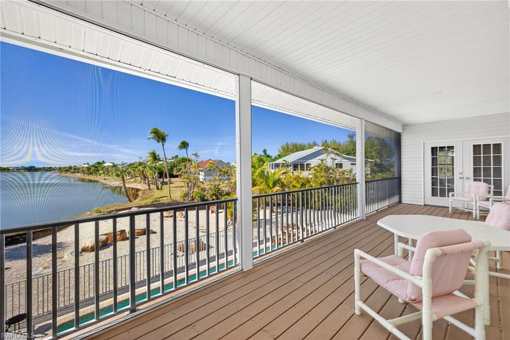 517 Lake Murex CIR, SANIBEL FL 33957-30