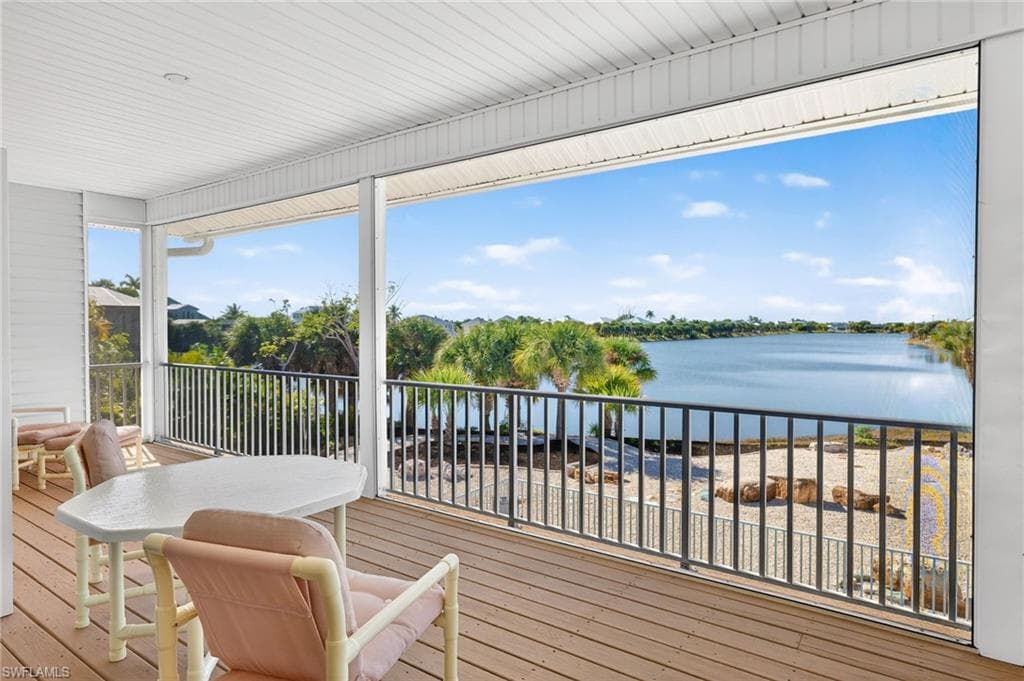 517 Lake Murex CIR, SANIBEL FL 33957-28