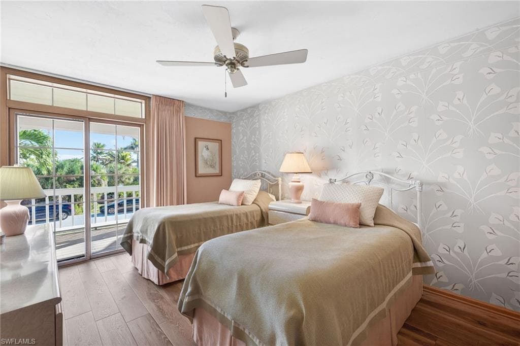 1422 Sanderling CIR-20