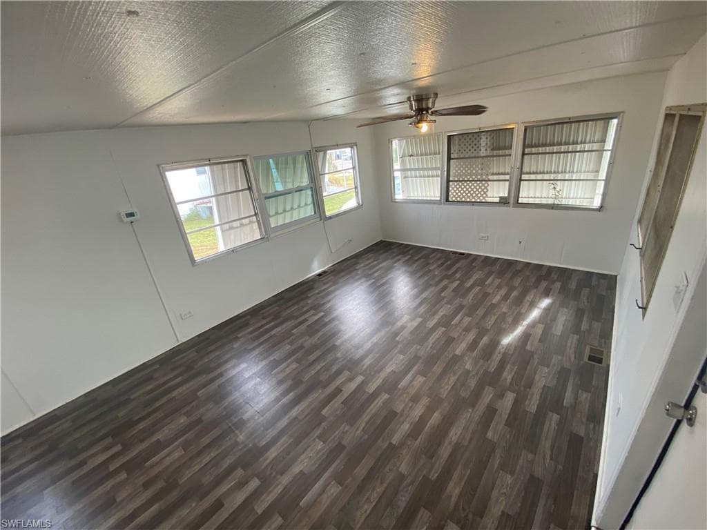 139 Amber AVE, NORTH FORT MYERS FL 33917-5