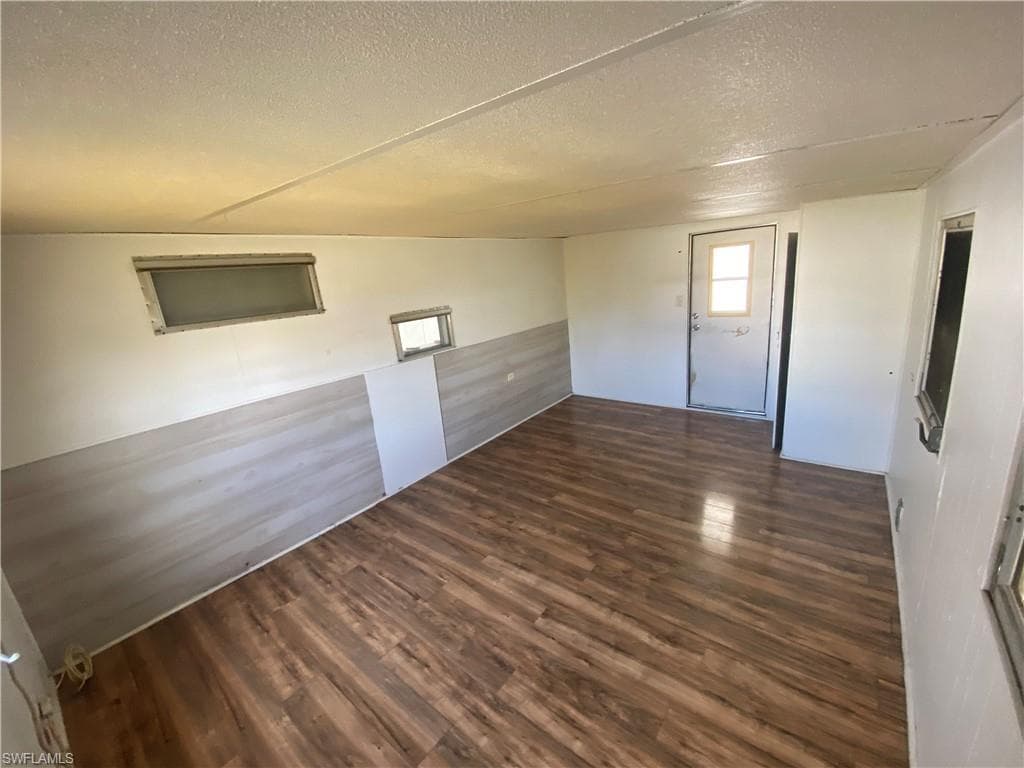 139 Amber AVE, NORTH FORT MYERS FL 33917-8