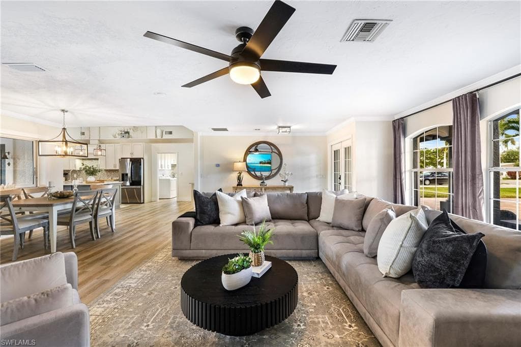 3710 SE 21st AVE, CAPE CORAL FL 33904-4