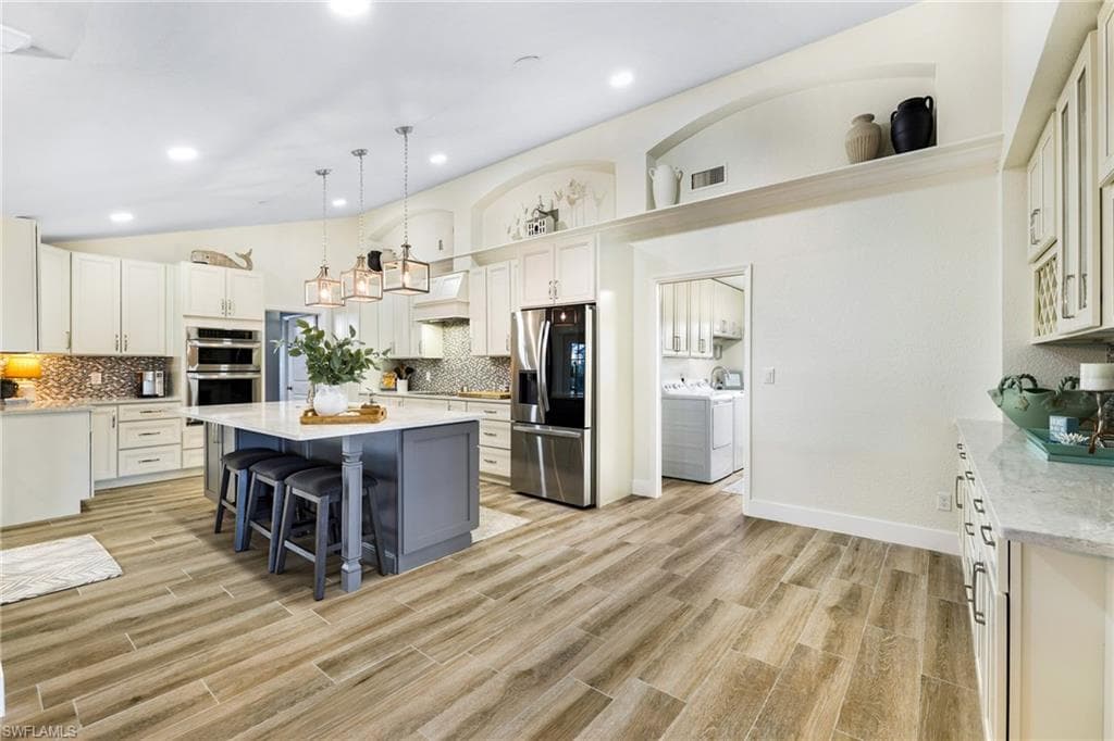 3710 SE 21st AVE, CAPE CORAL FL 33904-8