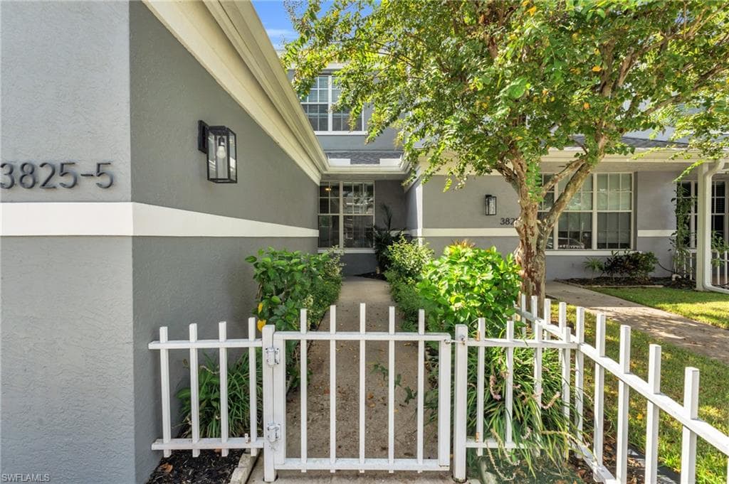 3825 Schoolhouse RD E # 5, FORT MYERS FL 33916-2